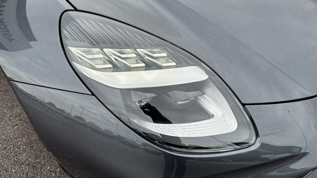 Aston Martin Vantage V8 2025 Silver #16