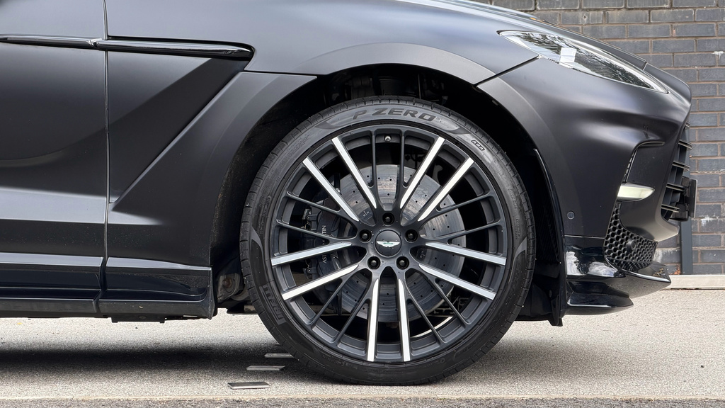 Aston Martin DBX 4.0L V8 707 Black #4