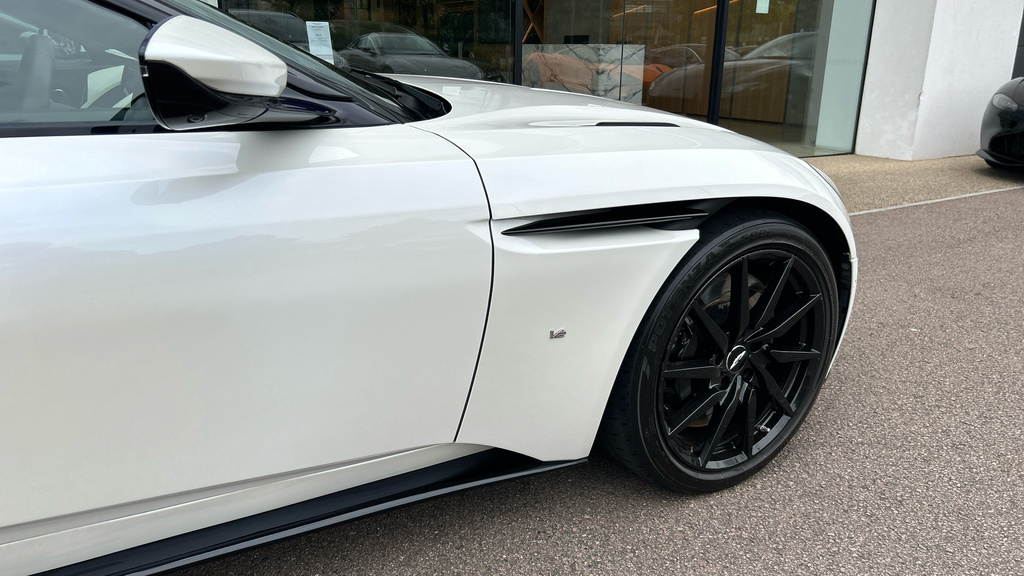Aston Martin DB11 Db11 V12 Silver #9
