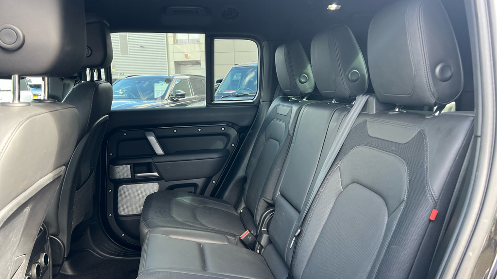 Land Rover Defender Outbound Black #4