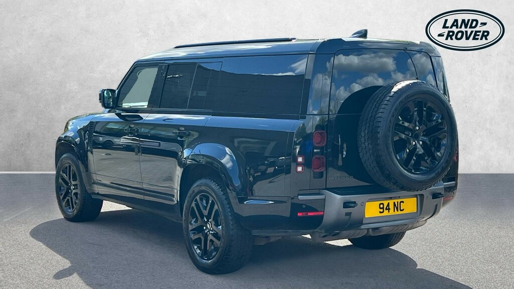 Land Rover Defender Outbound Black #2