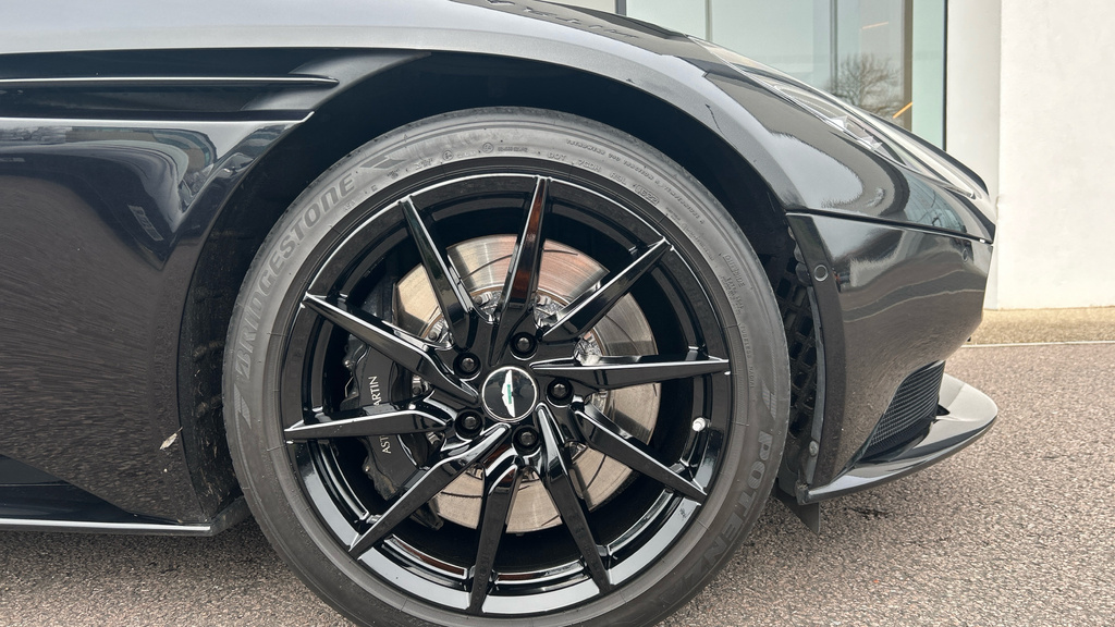 Aston Martin DB11 Shadow Edition Black #4