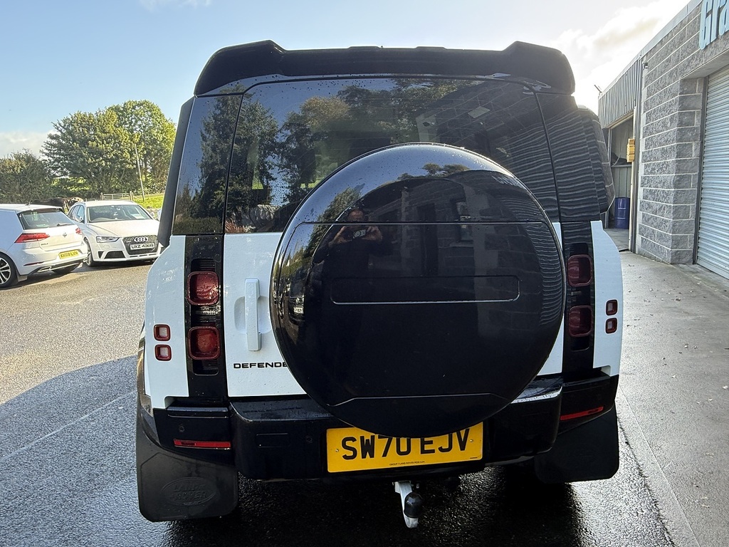 Land Rover Defender 90 X-dynamic S Black #8
