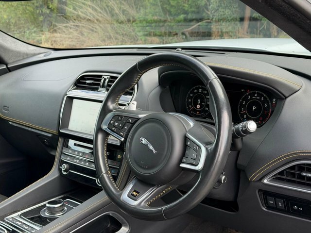 Jaguar F-Pace P300 300 Sport Suv White #6
