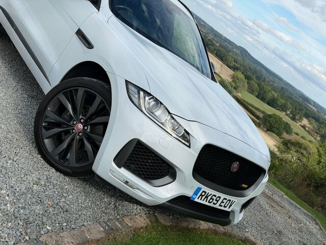 Jaguar F-Pace P300 300 Sport Suv White #2