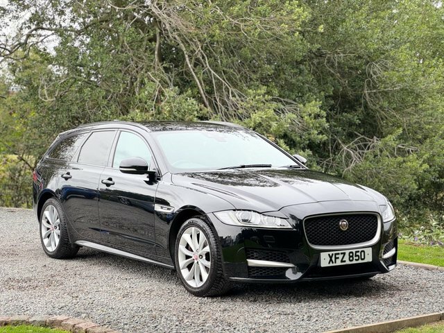 Jaguar XF R-sport Sportbrake Black #2