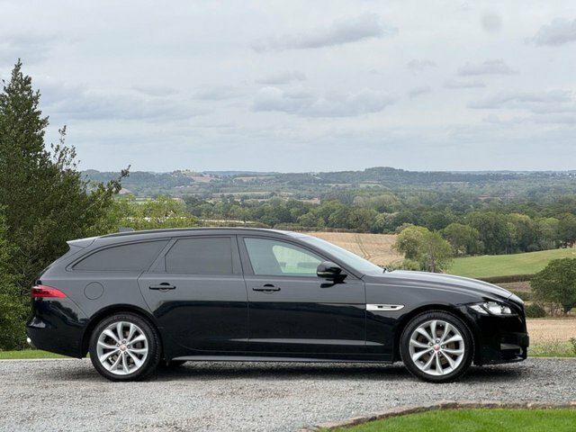 Jaguar XF R-sport Sportbrake Black #4