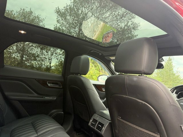 Jaguar F-Pace D240 Portfolio Suv Red #4