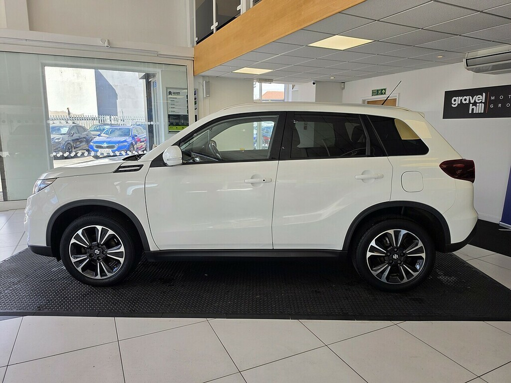 Suzuki Vitara 1.5 Sz5 Suv Hybrid Ags Allgrip Eur HN72BYU White #4