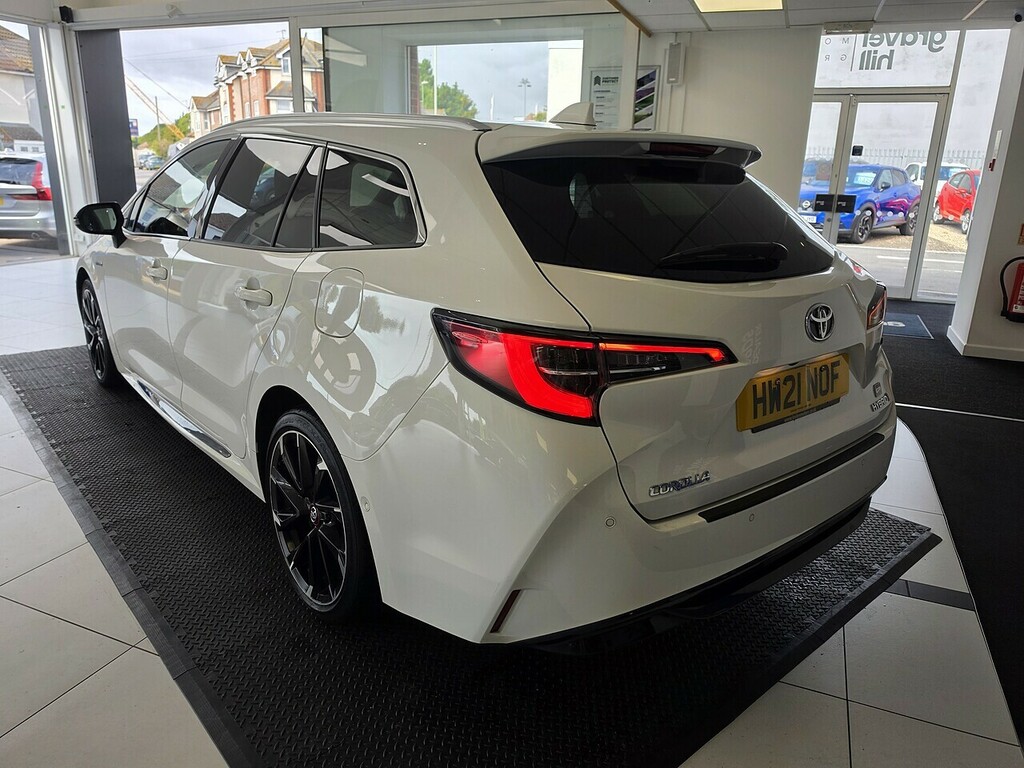 Toyota Corolla 2.0 Vvt-h Gpf Gr Sport Touring Sports H White #5