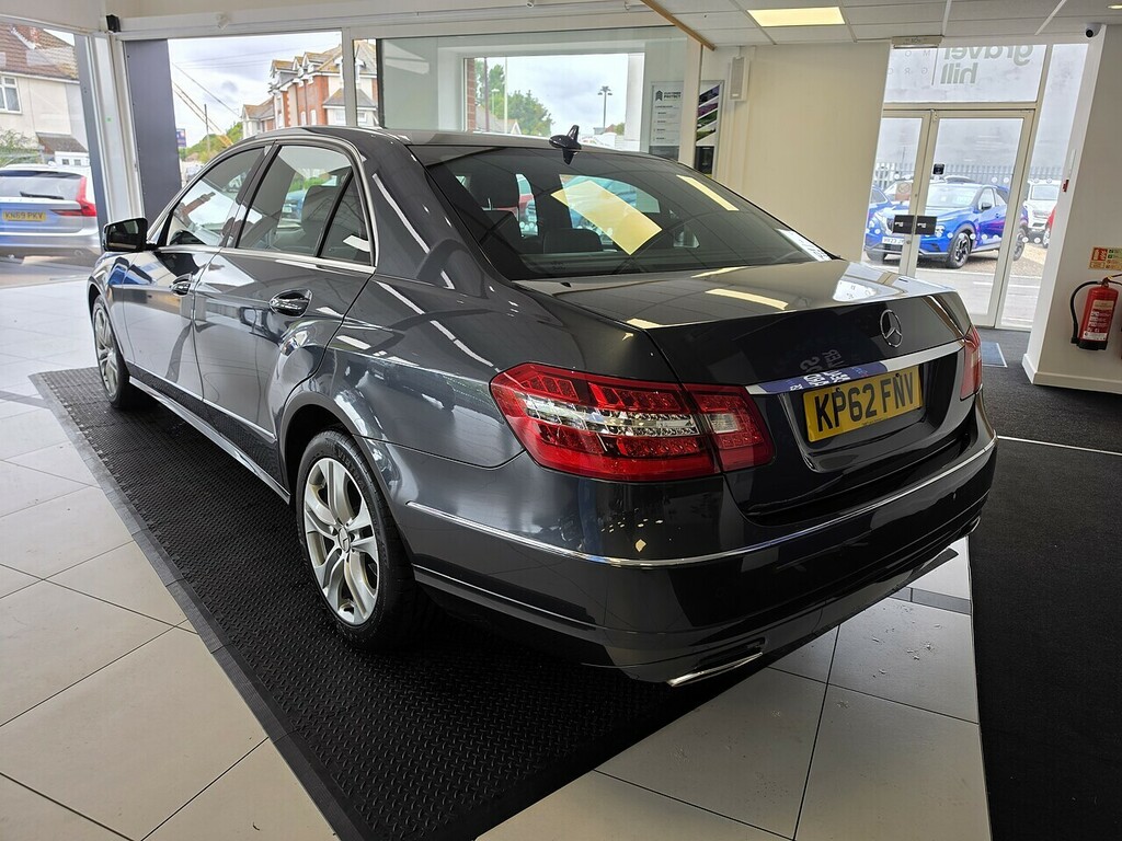 Mercedes-Benz E Class 2.1 E250 Cdi Blueefficiency Avantgarde Saloon Grey #4