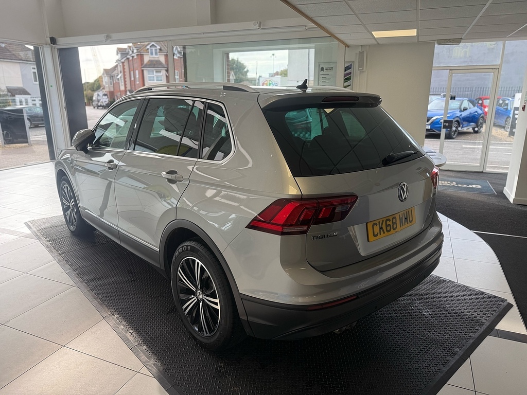 Volkswagen Tiguan 2.0 Tdi Se Navigation Suv Dsg Euro 6 S Silver #5