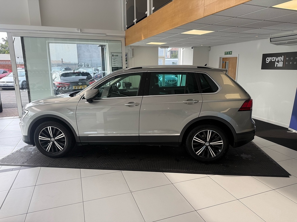 Volkswagen Tiguan 2.0 Tdi Se Navigation Suv Dsg Euro 6 S Silver #4