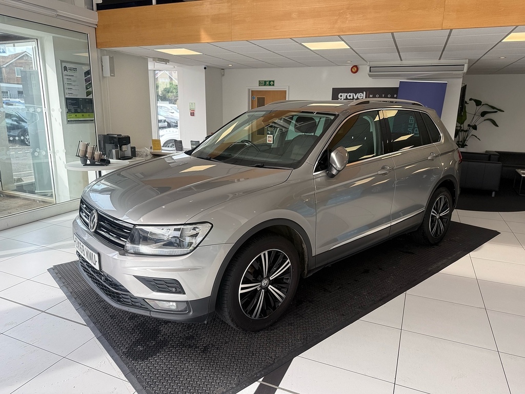 Volkswagen Tiguan 2.0 Tdi Se Navigation Suv Dsg Euro 6 S Silver #3