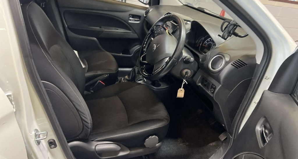 Mitsubishi Mirage Verve #3