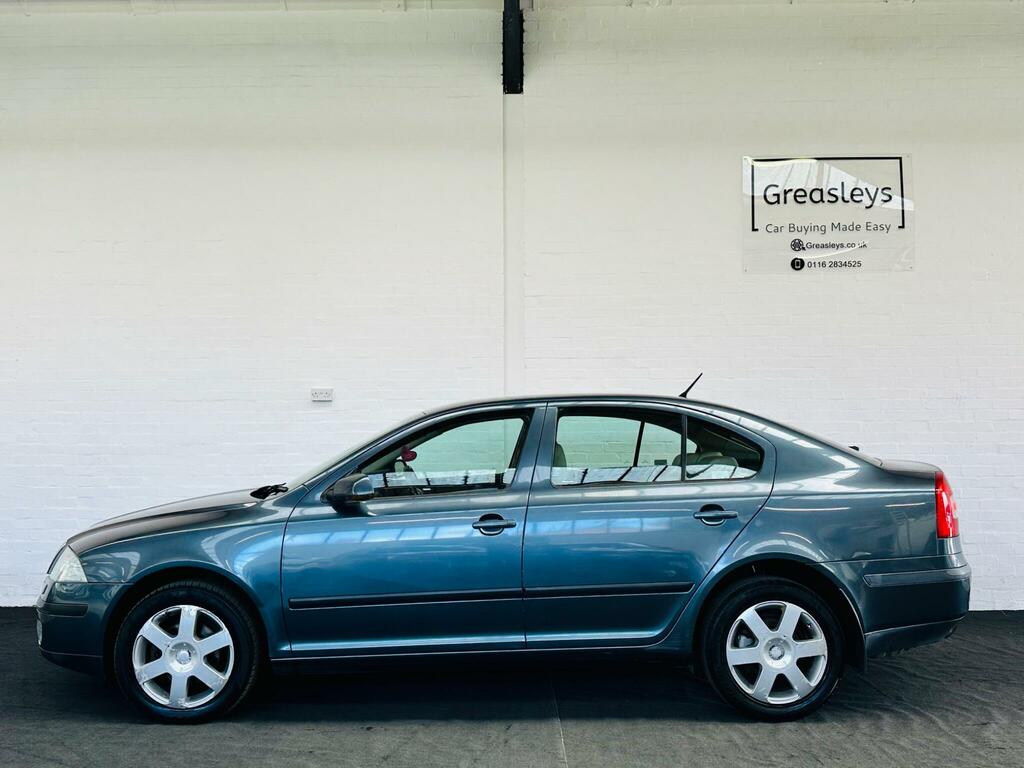 Skoda Octavia Variant Ambiente Brown #18