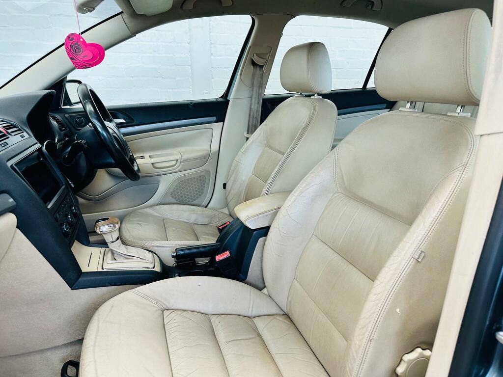Skoda Octavia Variant Ambiente Brown #5
