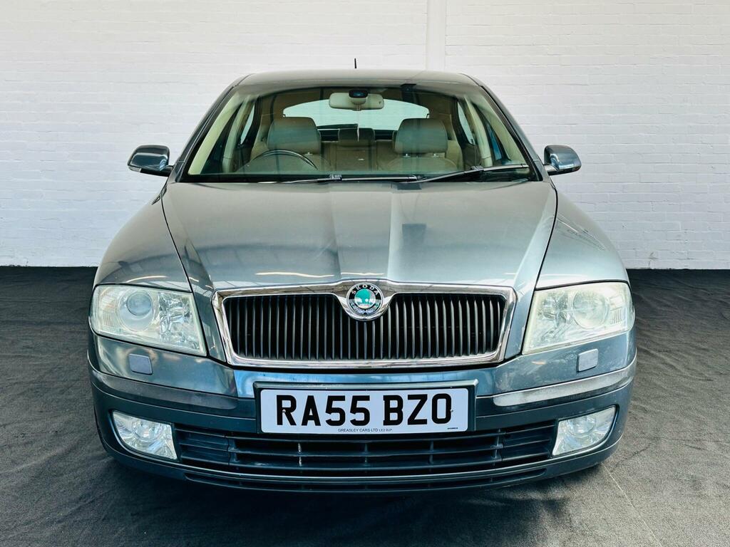 Skoda Octavia Variant Ambiente Brown #16