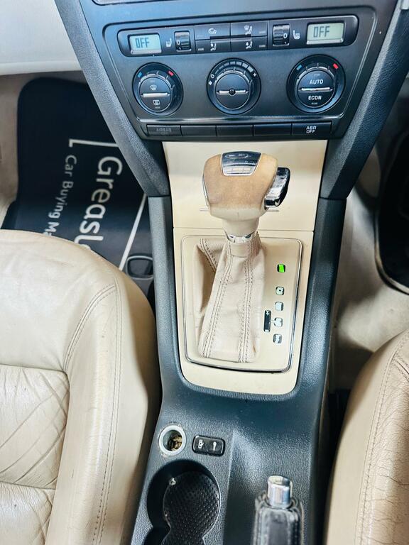 Skoda Octavia Variant Ambiente Brown #23