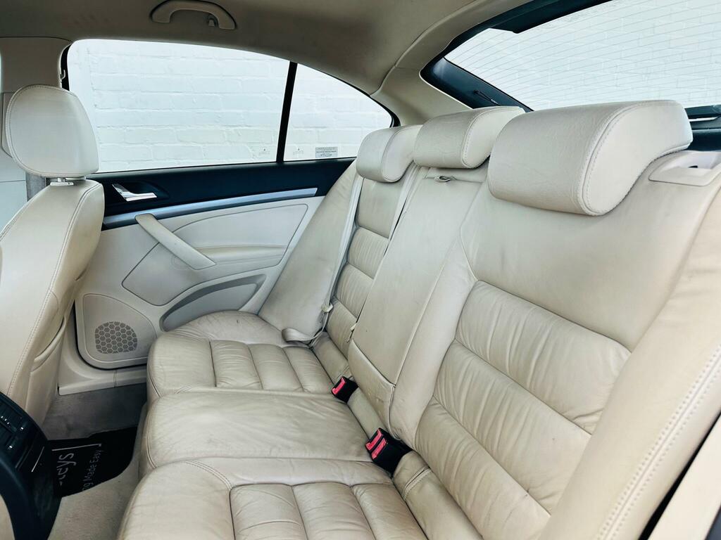 Skoda Octavia Variant Ambiente Brown #11