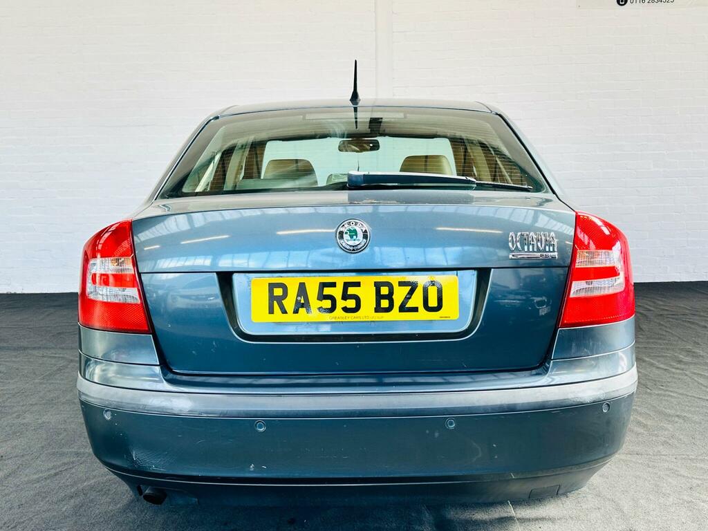 Skoda Octavia Variant Ambiente Brown #12