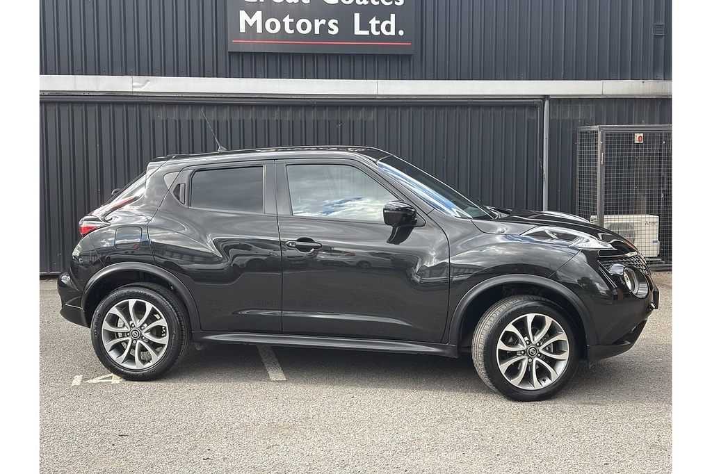 Nissan Juke 1.6 112 Tekna Bose Red #2
