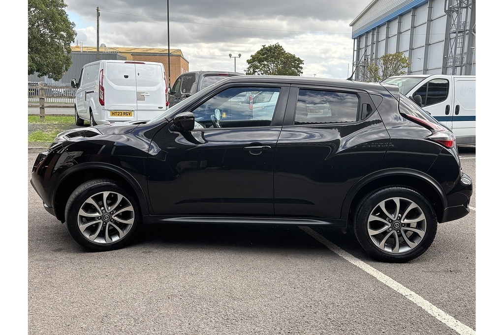 Nissan Juke 1.6 112 Tekna Bose Red #7