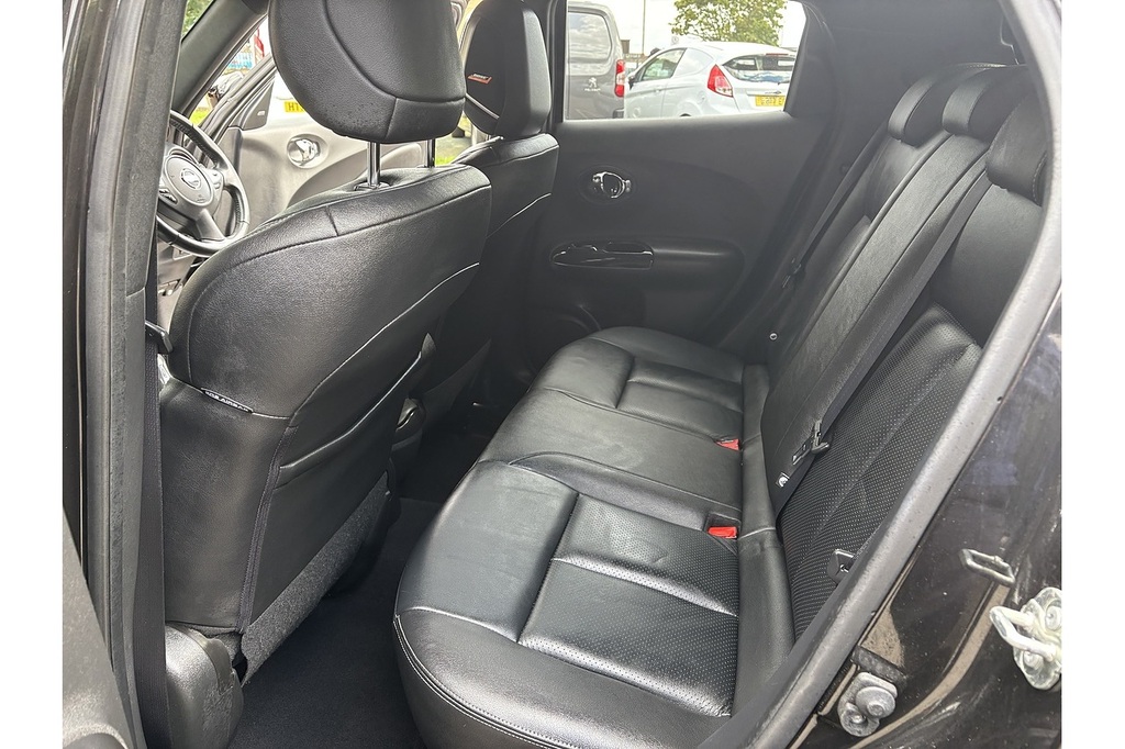 Nissan Juke 1.6 112 Tekna Bose Red #53