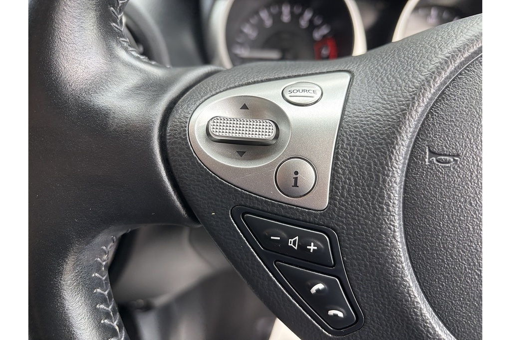 Nissan Juke 1.6 112 Tekna Bose Red #43