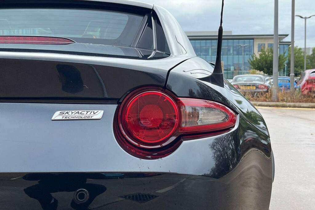 Mazda MX-5 RF 2.0 Skyactiv-g Launch Edition Convertible Petr Grey #14