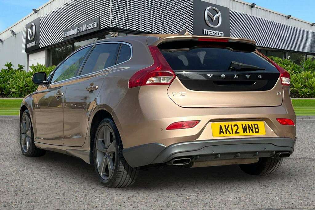 Volvo V40 D2 Se Lux Nav Black #2