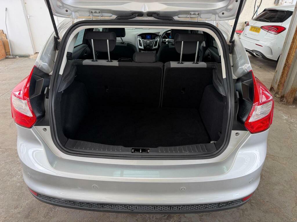 Ford Focus 1.6 Zetec Powershift Euro 5 LG12AXZ Silver #6