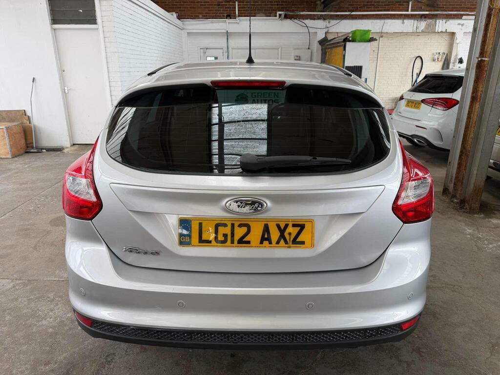 Ford Focus 1.6 Zetec Powershift Euro 5 LG12AXZ Silver #5
