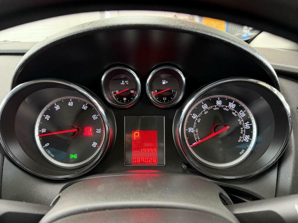 Vauxhall Astra 1.8 Design 140 Bhp Silver #27