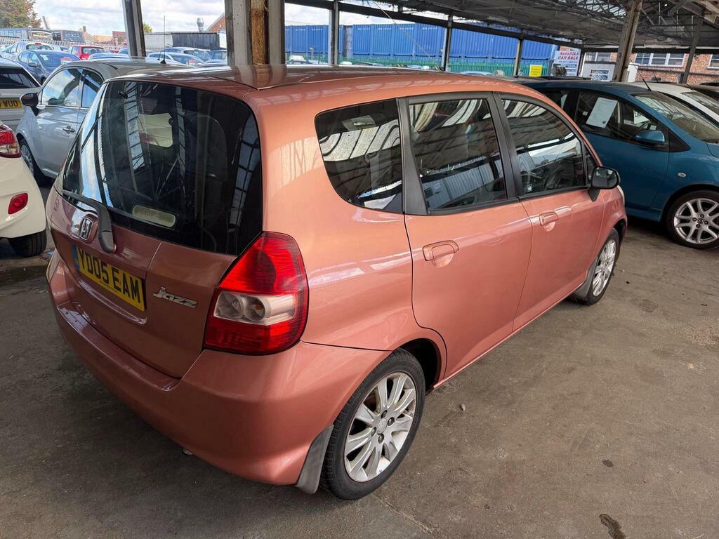 Honda Jazz 1.3 Dsi Se 82 Bhp Black #4
