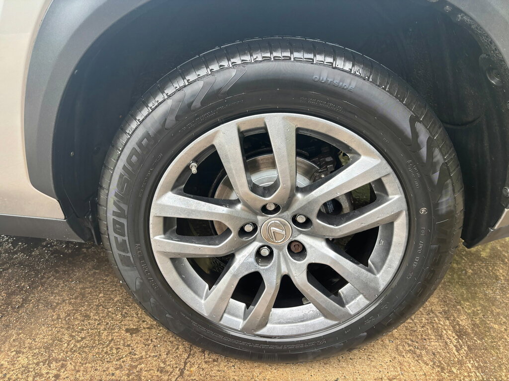 Lexus NX Estate 300H 2.5 Luxury Silver #12