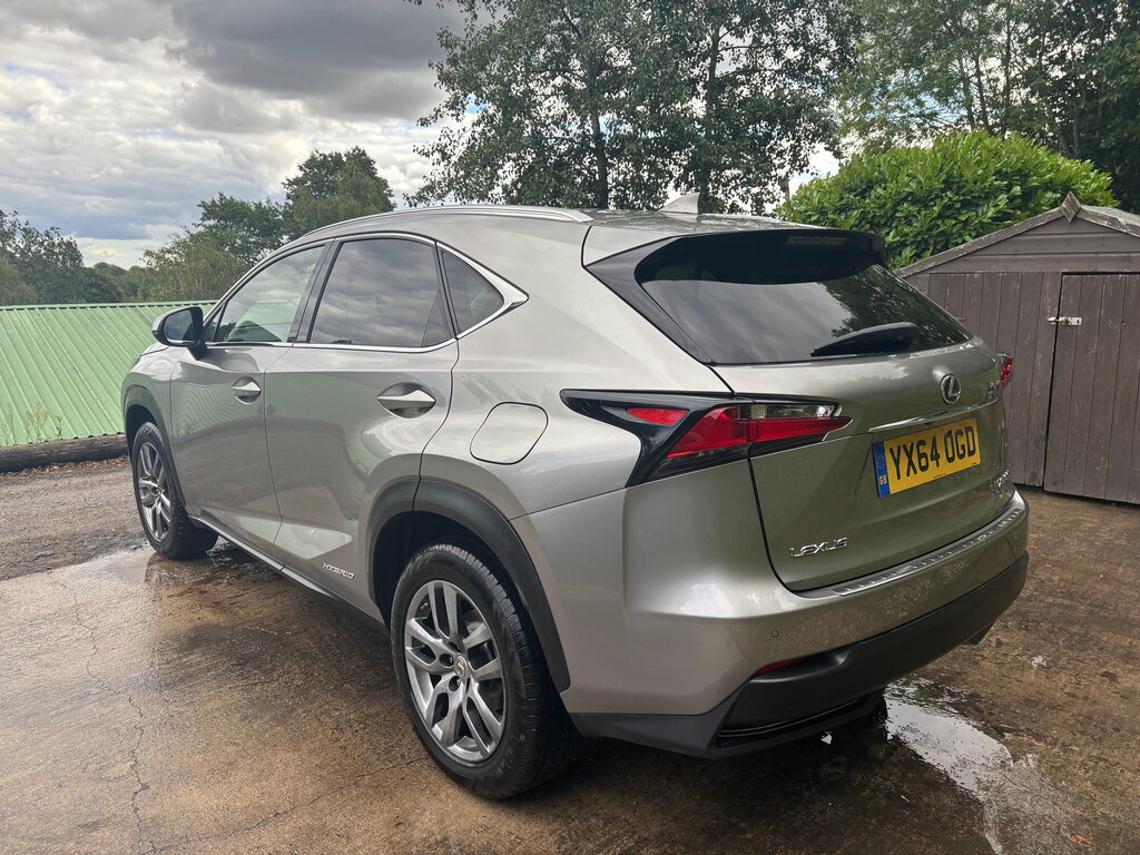 Lexus NX Estate 300H 2.5 Luxury Silver #7