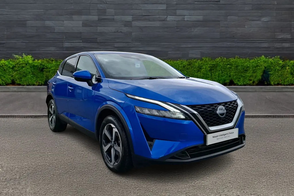 Nissan Qashqai 1.3 Dig-t Mh 158 N-connecta Blue