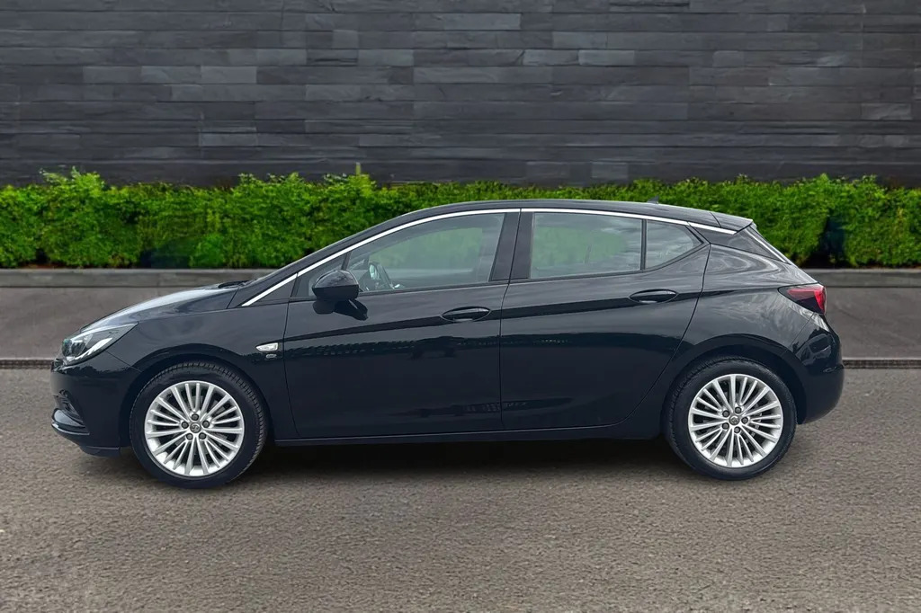 Vauxhall Astra 1.6T 200 Elite Nav Black #4