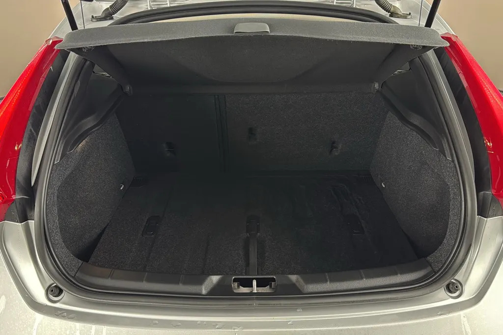 Volvo V40 T2 R-design Pro Silver #45
