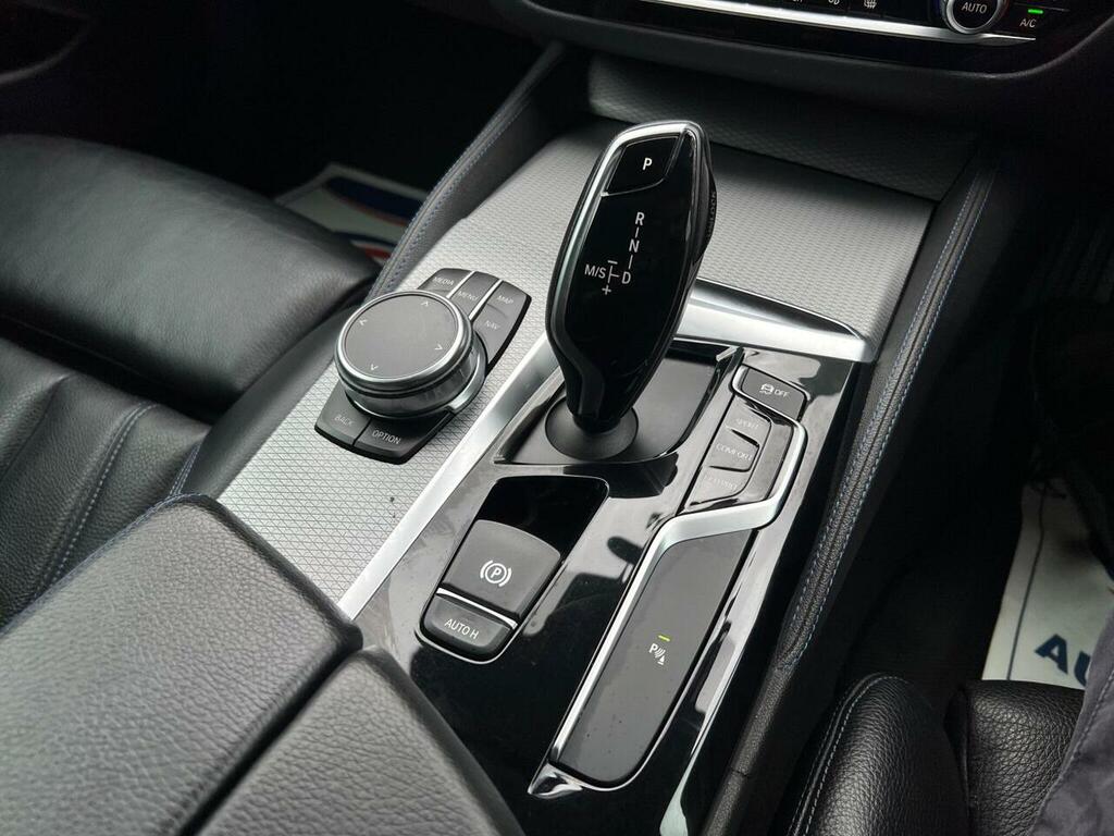 BMW 5 Series 530E Se Black #52