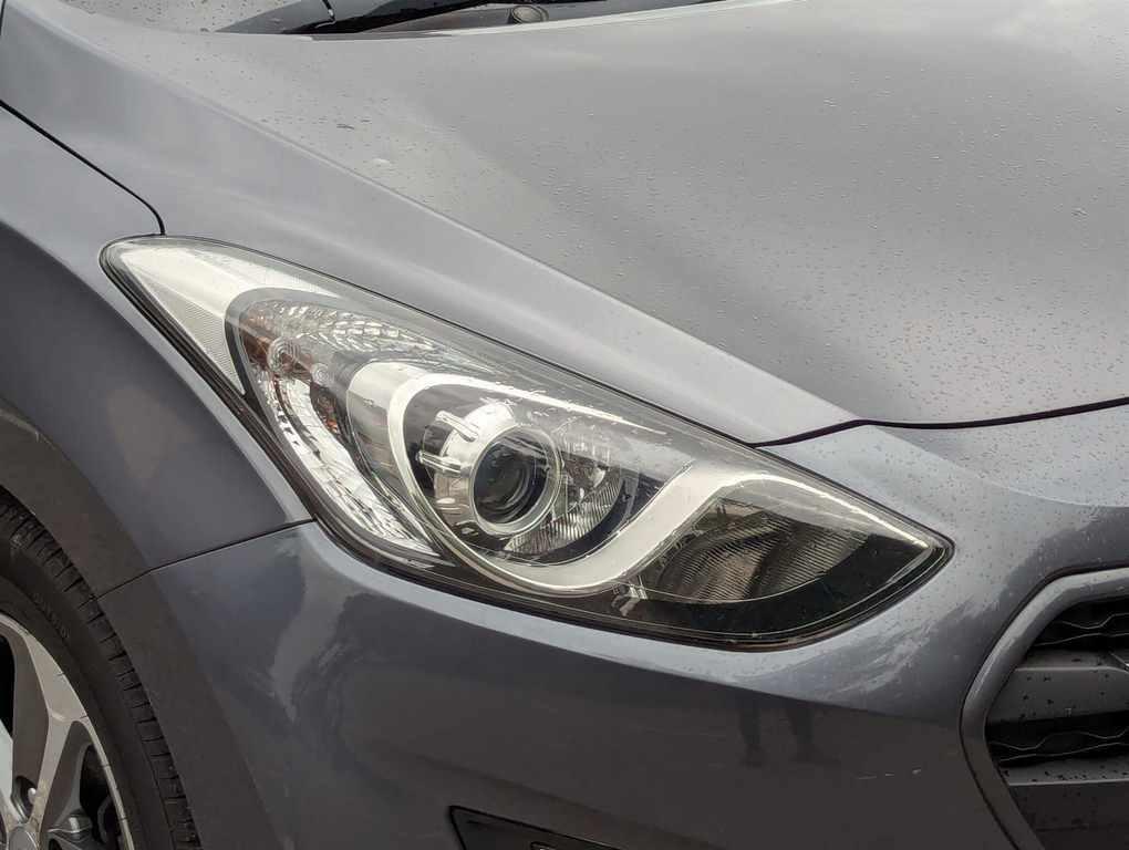 Hyundai I30 Hatchback White #38
