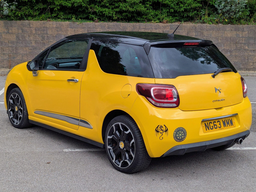 Citroen DS3 1.6 Vti Dstyle Plus Euro 5 Yellow #2