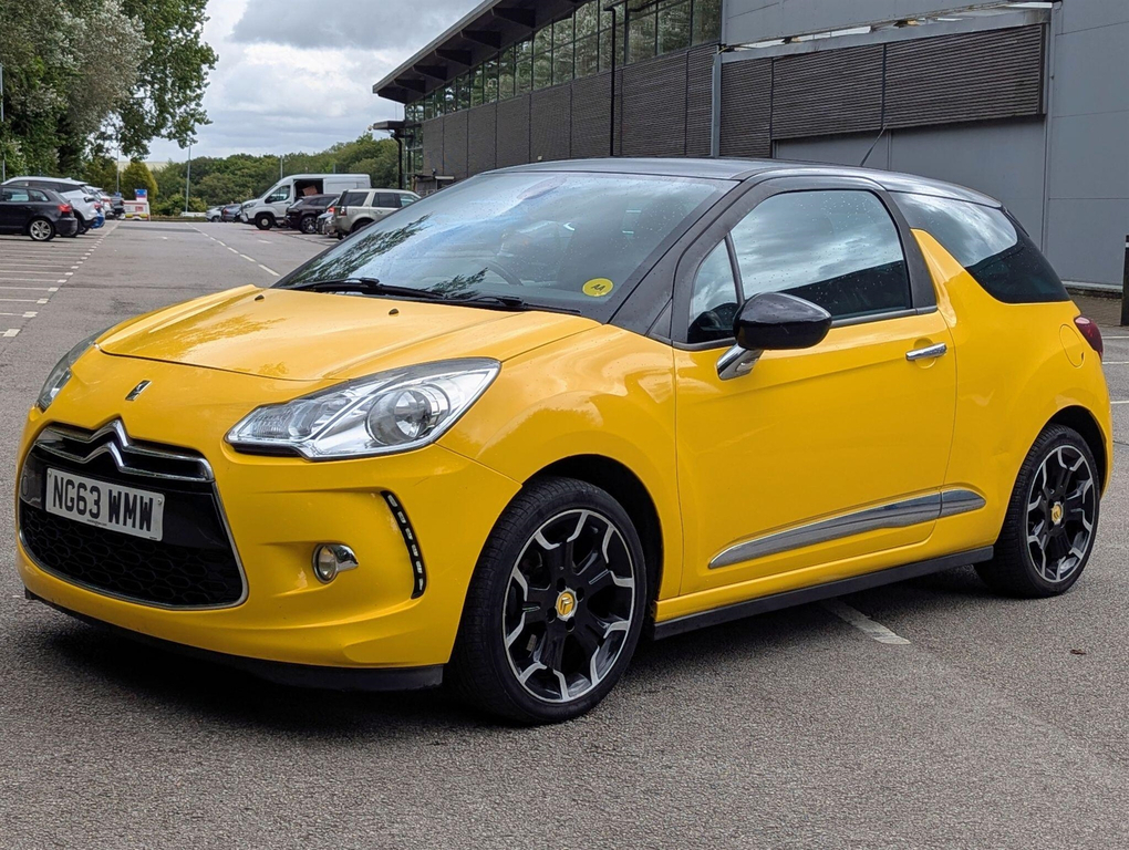 Citroen DS3 1.6 Vti Dstyle Plus Euro 5 Yellow #4