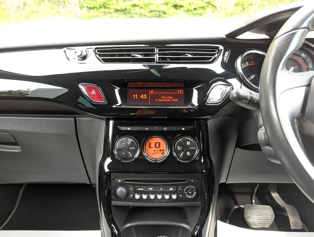 Citroen DS3 1.6 Dstyle Plus 120 Bhp Red #26