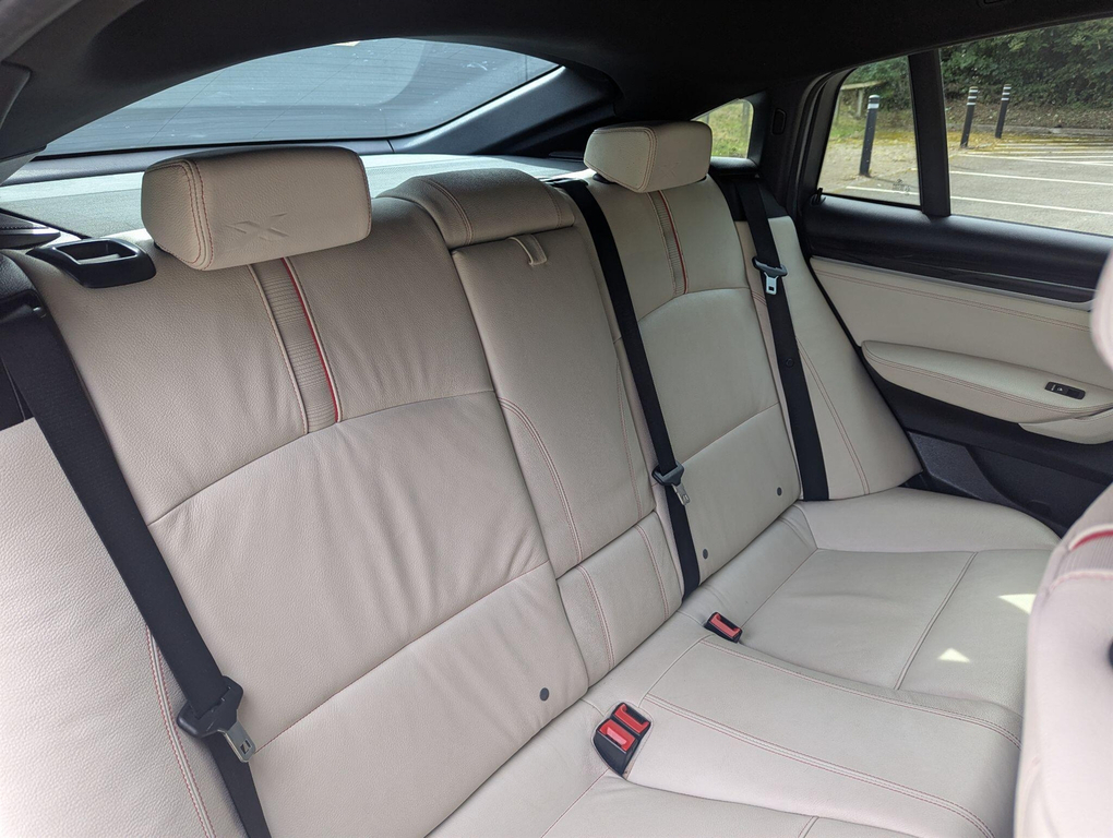 BMW X4 Xdrive20d Se White #10