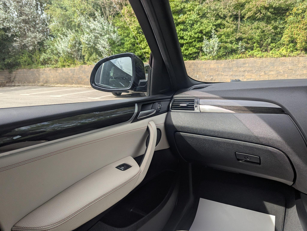 BMW X4 Xdrive20d Se White #17