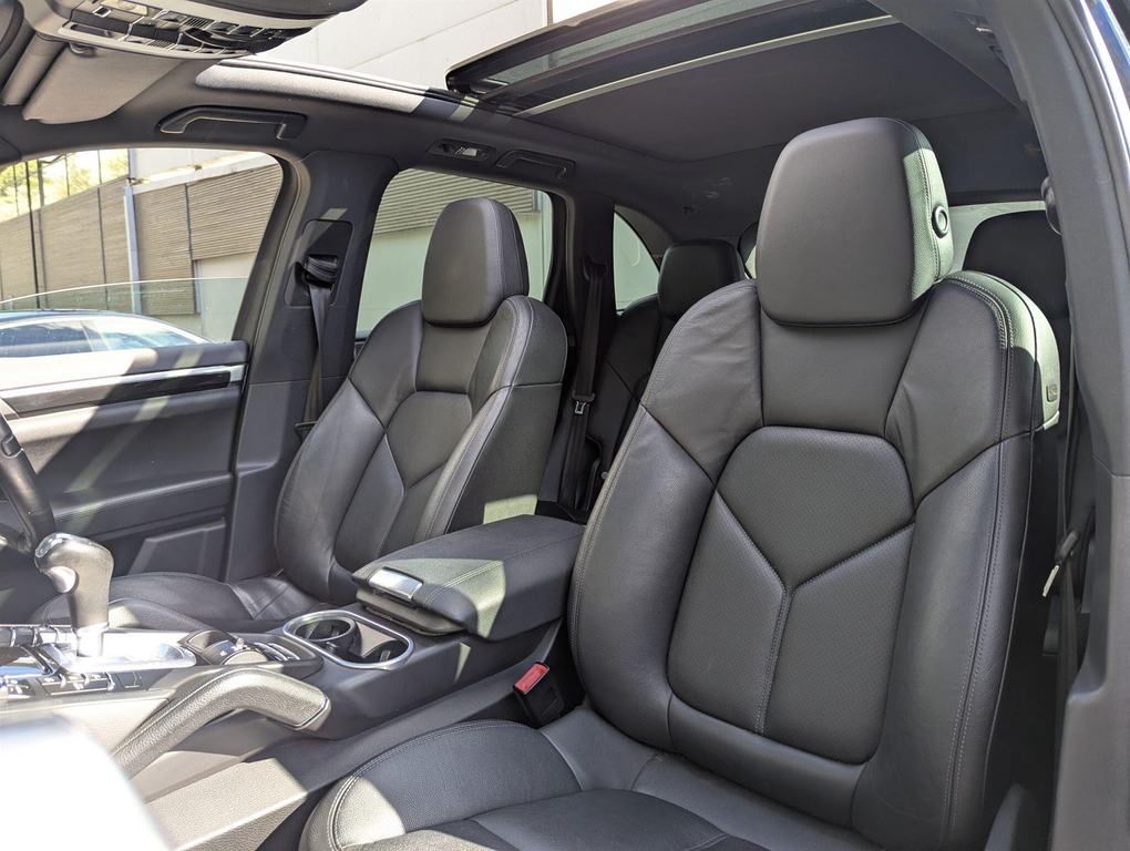 Porsche Cayenne 3.0 D V6 Tiptronic 245 Bhp Black #22