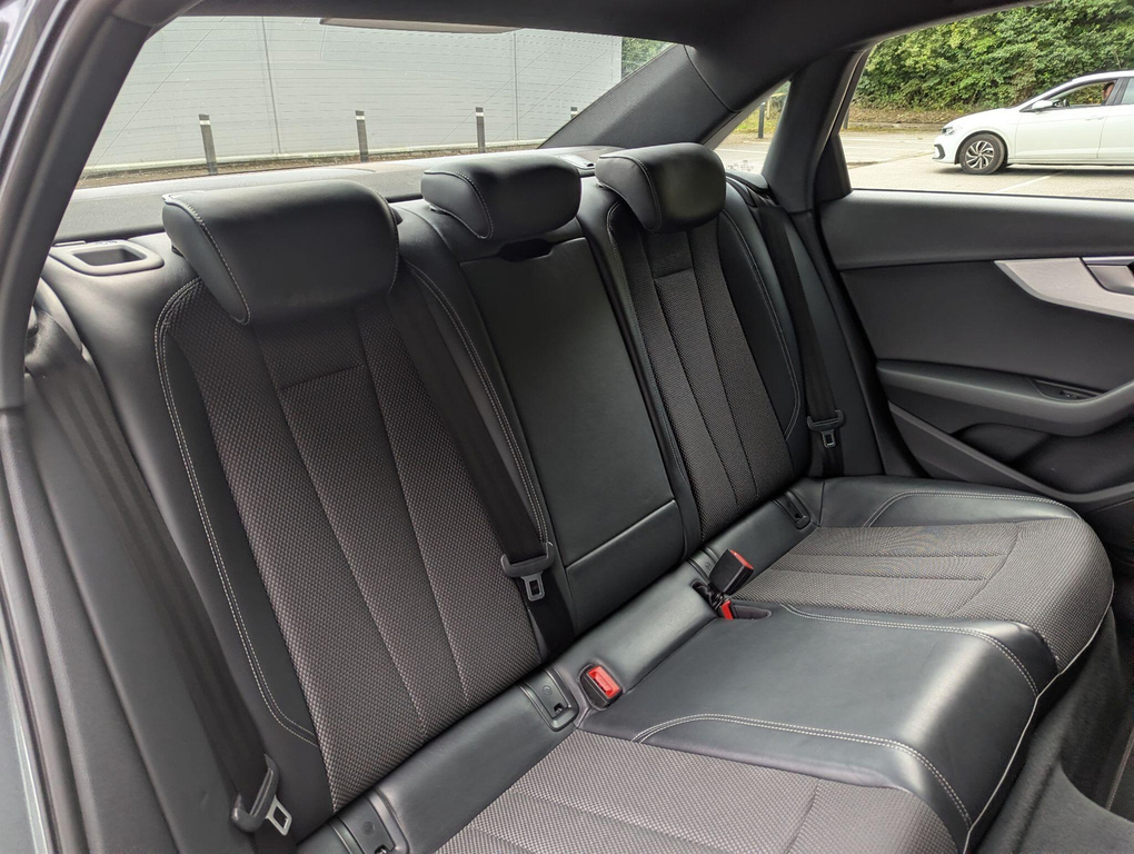 Audi A4 S Line 2.0 Tdi Quattro 190 Ps S Tronic White #9