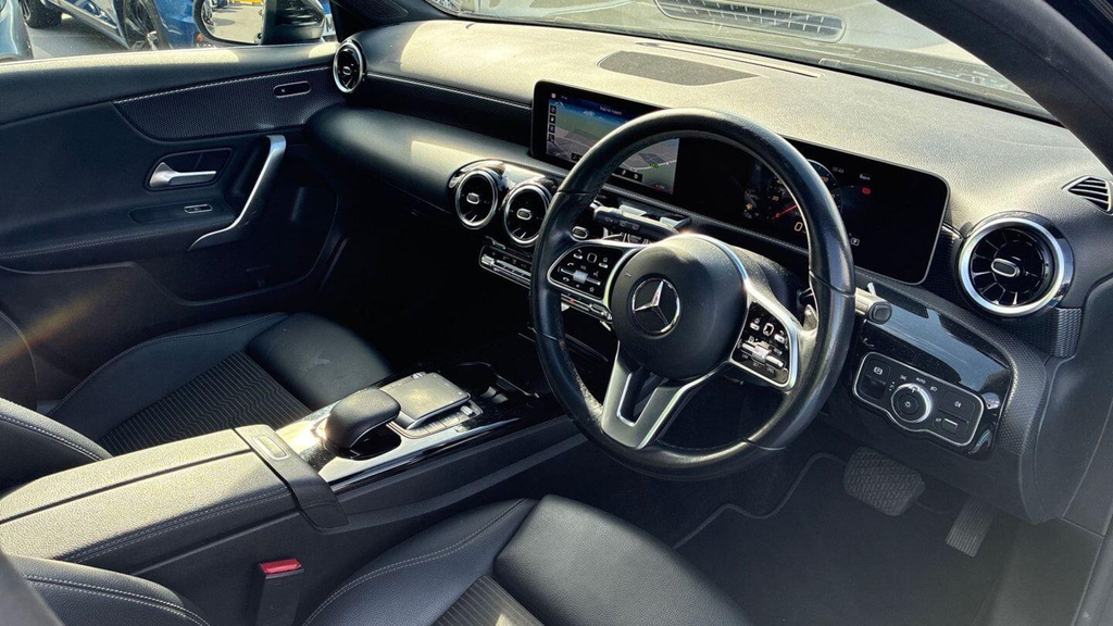 Mercedes-Benz A Class 1.5 Sport Executive 7G-dct Euro 6 Ss Black #3